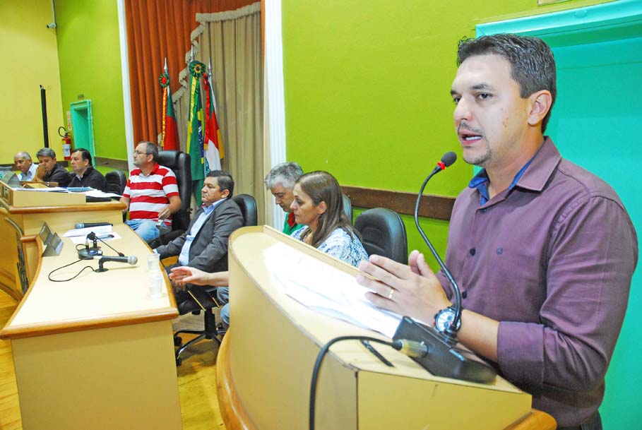 Atletas de várias modalidades foram homenageados pelo Legislativo