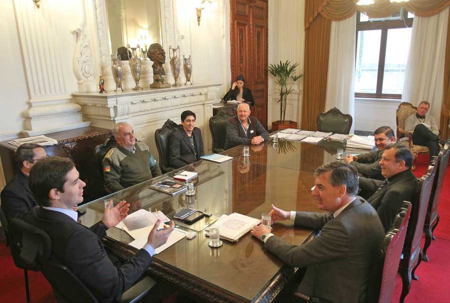Presidente da Câmara destaca relevância do Colégio Tiradentes para Santo Ângelo e região durante audiência na Casa Civil