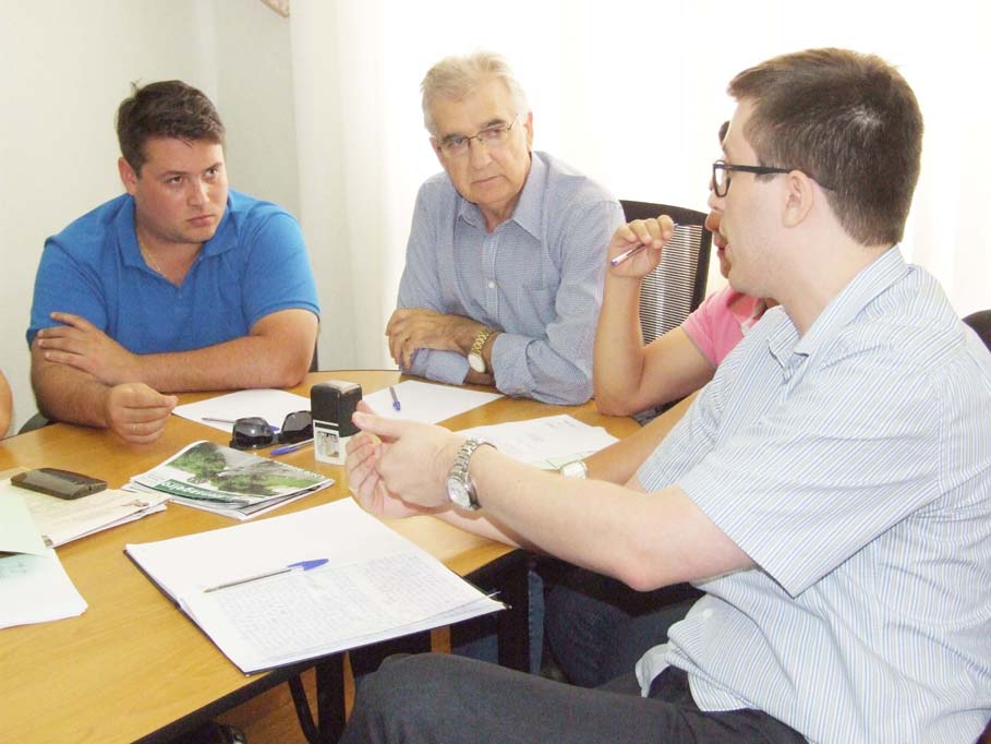 Implantação de táxi adaptado é pauta de reunião na Câmara de Vereadores de Santo Ângelo