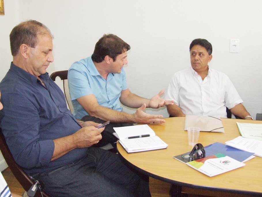 Implantação de táxi adaptado é pauta de reunião na Câmara de Vereadores de Santo Ângelo