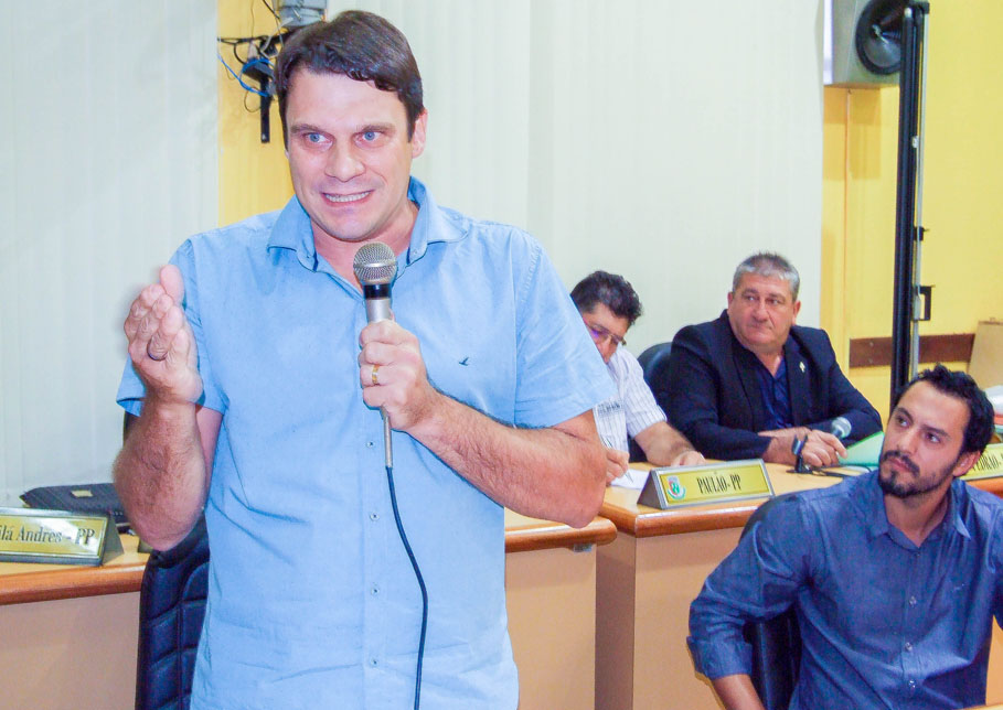 Vereadores de ​S​anto Ângelo encaminham projeto que amplia período de licença a servidores que tiverem filhos prematuros