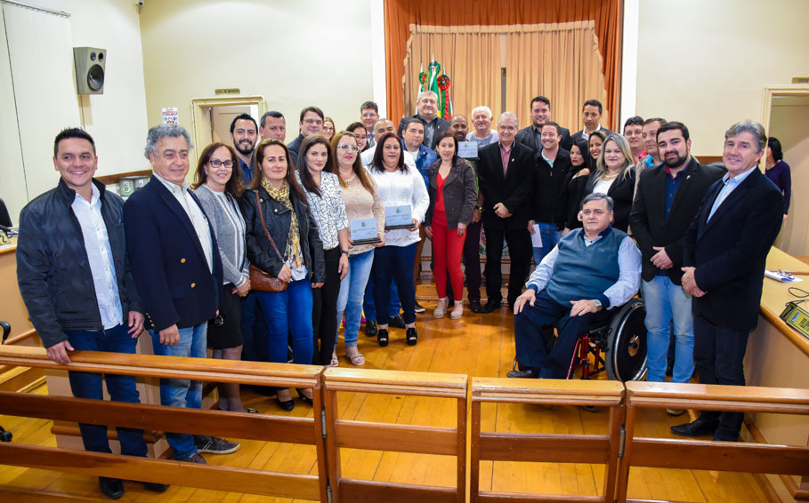 Médicos cubanos receberam homenagem pelo trabalho realizado em Santo Ângelo 