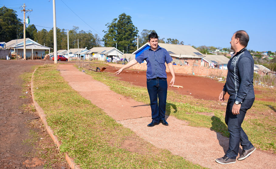 Vice-presidente da Câmara acompanha melhorias e apresenta reivindicações de moradores da zona norte de Santo Ângelo