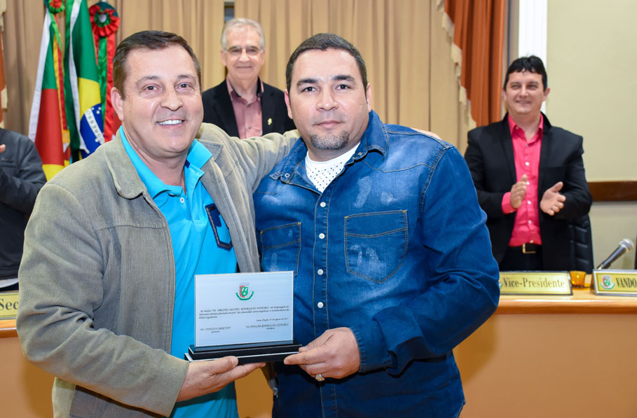 Médicos cubanos receberam homenagem pelo trabalho realizado em Santo Ângelo 