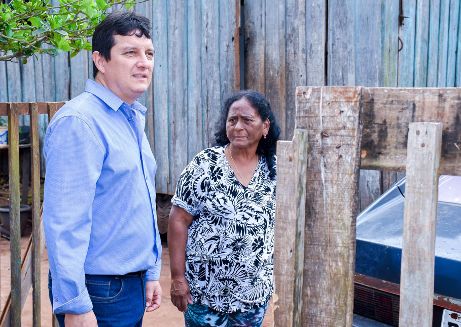 Vereador Vando Nolasco verifica junto à comunidade os resultados das obras no bairro Meller Norte