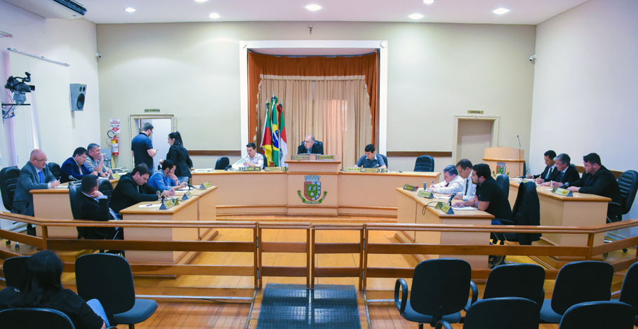 Vereadores aprovam PL que prevê obras de pavimentação asfáltica e modernização do sistema de iluminação pública em Santo Ângelo