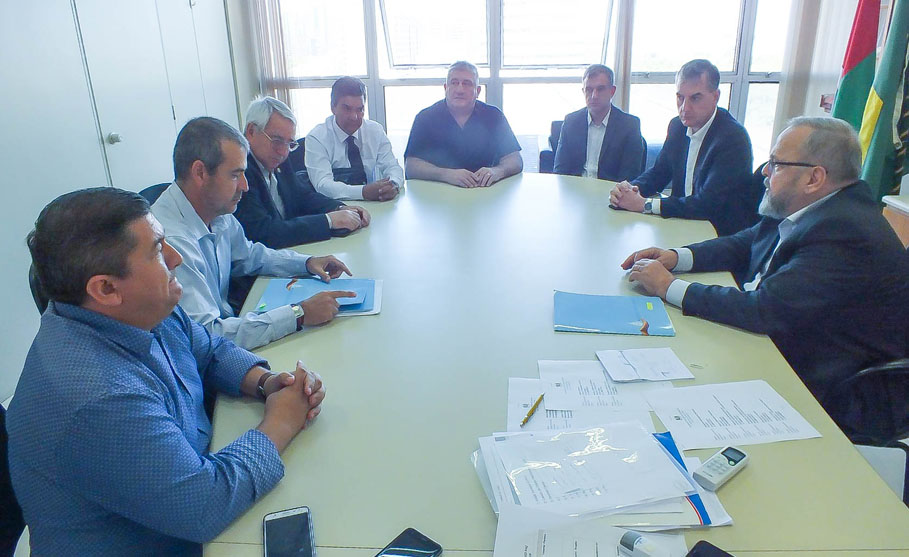 SAÚDE: Atraso no repasse de verbas e conclusão dos 58 novos leitos motivam reunião entre lideranças municipais e Governo do Estado 