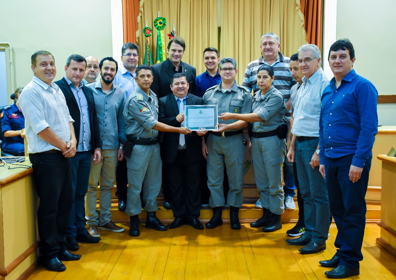Legislativo de Santo Ângelo realiza sessão especial em homenagem ao Dia do Policial