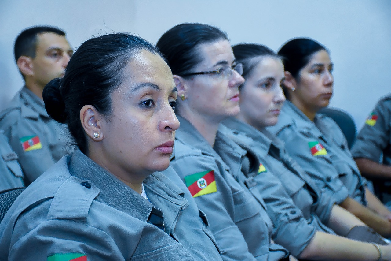 Legislativo de Santo Ângelo realiza sessão especial em homenagem ao Dia do Policial