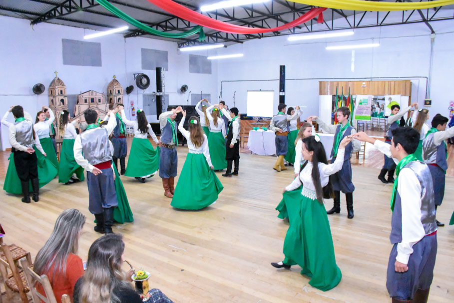 Câmara de Vereadores presente em evento de formação sobre Cultura Gaúcha