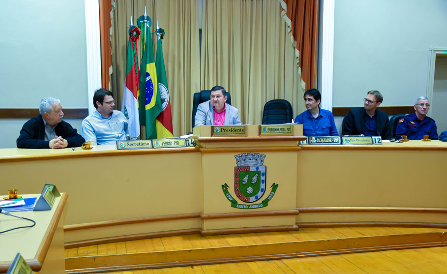 Legislativo homenageia os 80 anos da Primeira Igreja Batista de Santo Ângelo