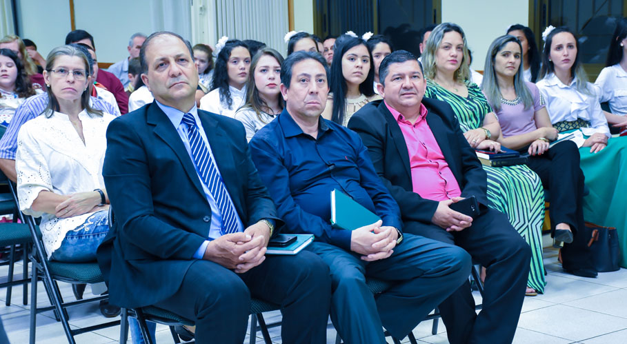 Poder Legislativo participa da solenidade de entrega do Prêmio Valores Familiares Comunitários