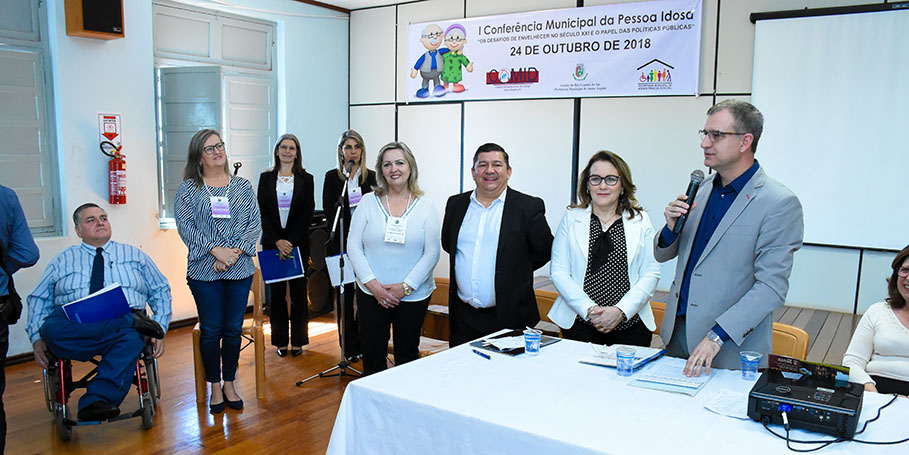Legislativo presente na abertura da Semana Municipal do Idoso