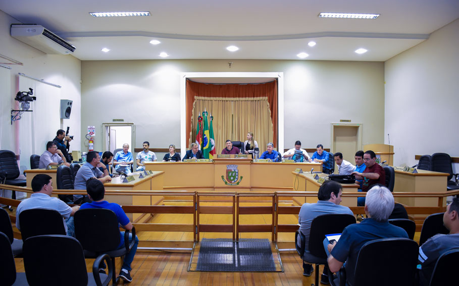 Governo Municipal e Corsan apresentam mudanças em contrato na Câmara de Vereadores