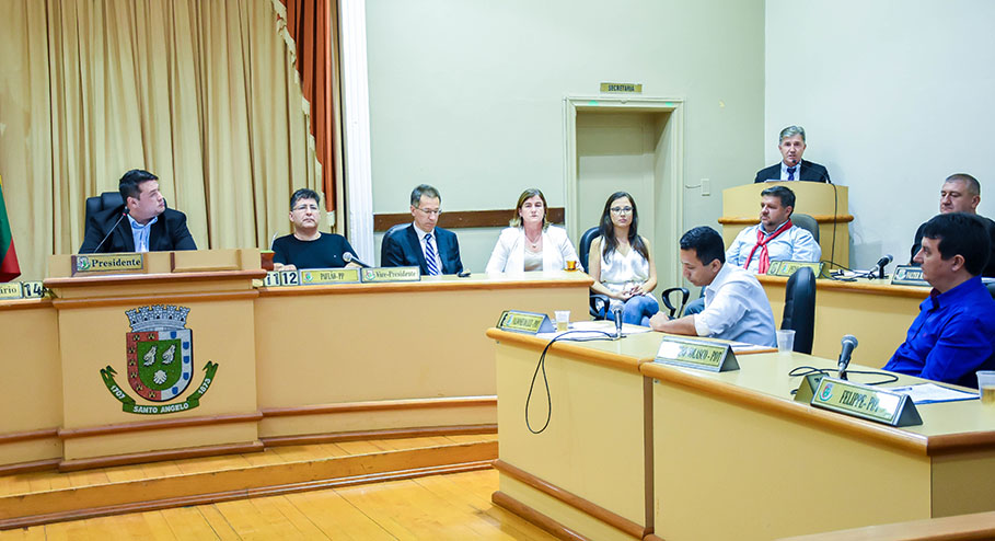 Secretaria Municipal de Cultura recebe homenagem da Câmara de Vereadores