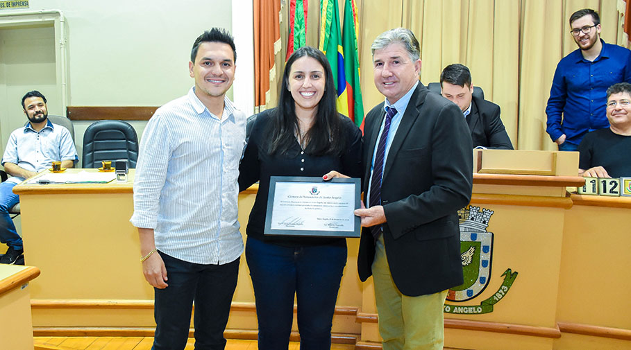 Secretaria Municipal de Cultura recebe homenagem da Câmara de Vereadores