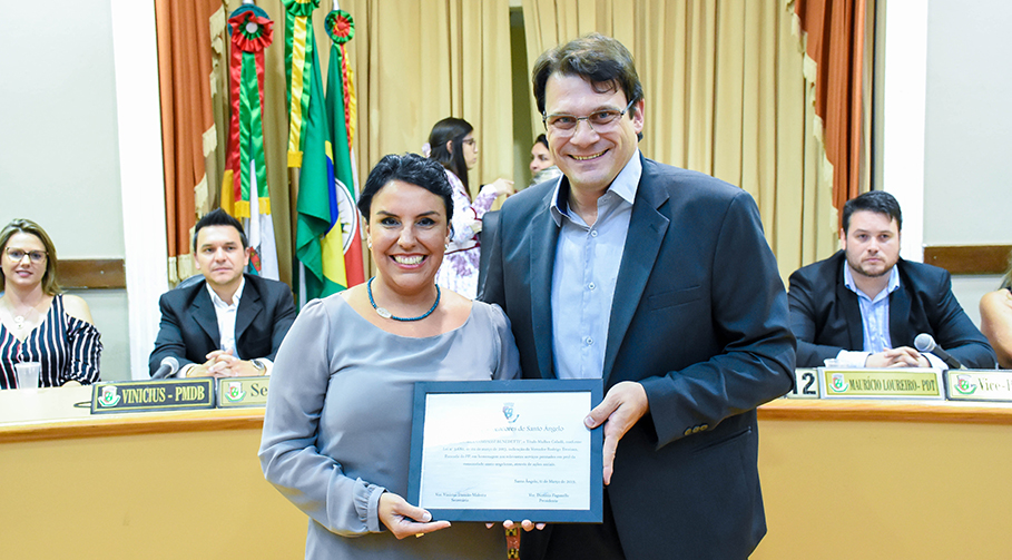 Título Mulher Cidadã é entregue em Sessão Especial na Câmara de Vereadores