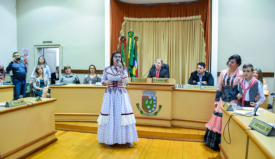 Título Mulher Cidadã é entregue em Sessão Especial na Câmara de Vereadores