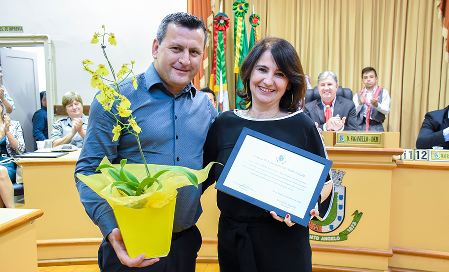 Título Mulher Cidadã é entregue em Sessão Especial na Câmara de Vereadores
