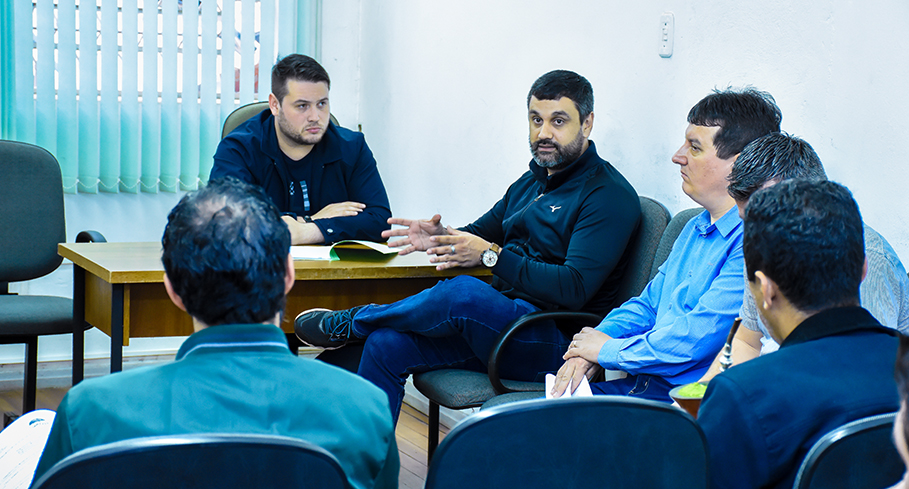 Reunião debate PL que regulamenta Programa de Instalação do Esgotamento Sanitário em Santo Ângelo