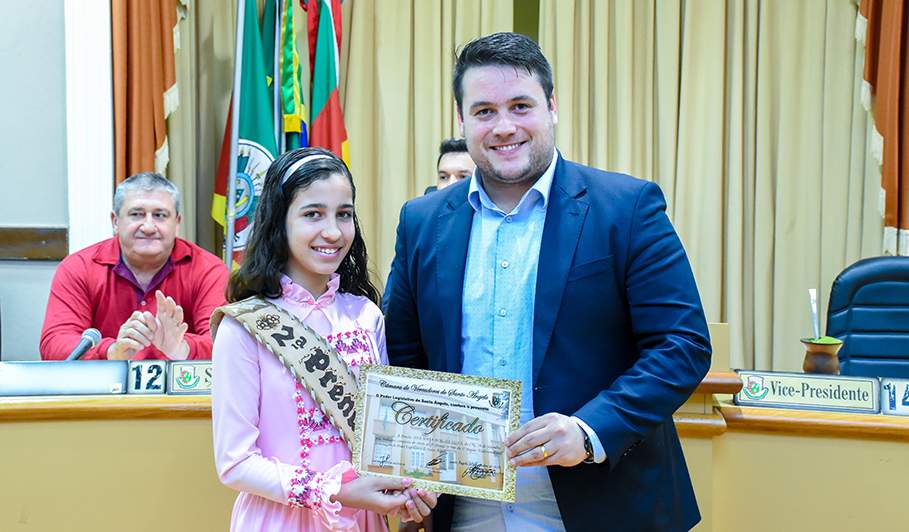 Prendas e Peões regionais são homenageados na Câmara de Vereadores de Santo Ângelo