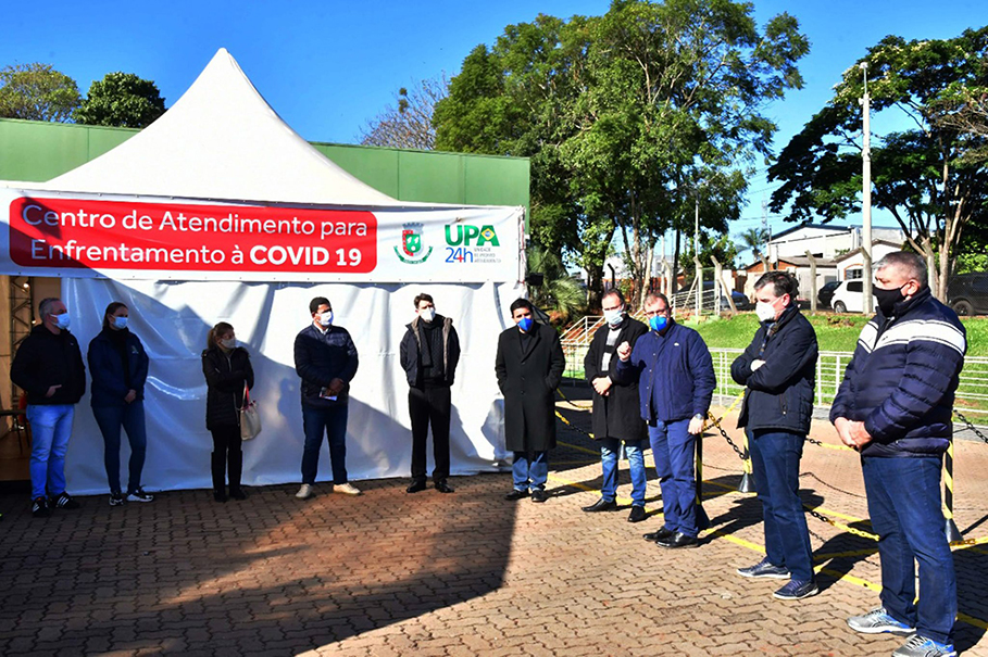 Inaugura o Centro de Atendimento ao COVID- 19