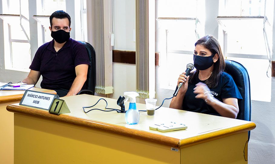 Comissão Especial debate retorno às aulas na Câmara de Vereadores