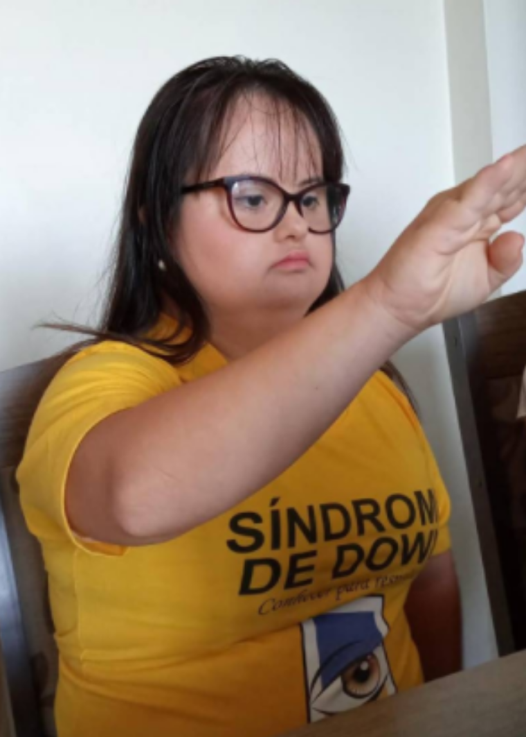 Legislativo empossa Luana Rolim primeira vereadora com síndrome de Down do Brasil 