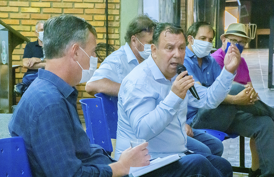 Câmara de Vereadores participa de reunião com lideranças municipais, juntamente com o DAER.