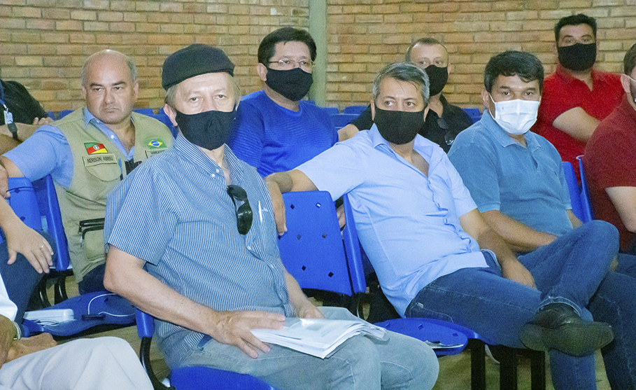 Câmara de Vereadores participa de reunião com lideranças municipais, juntamente com o DAER.