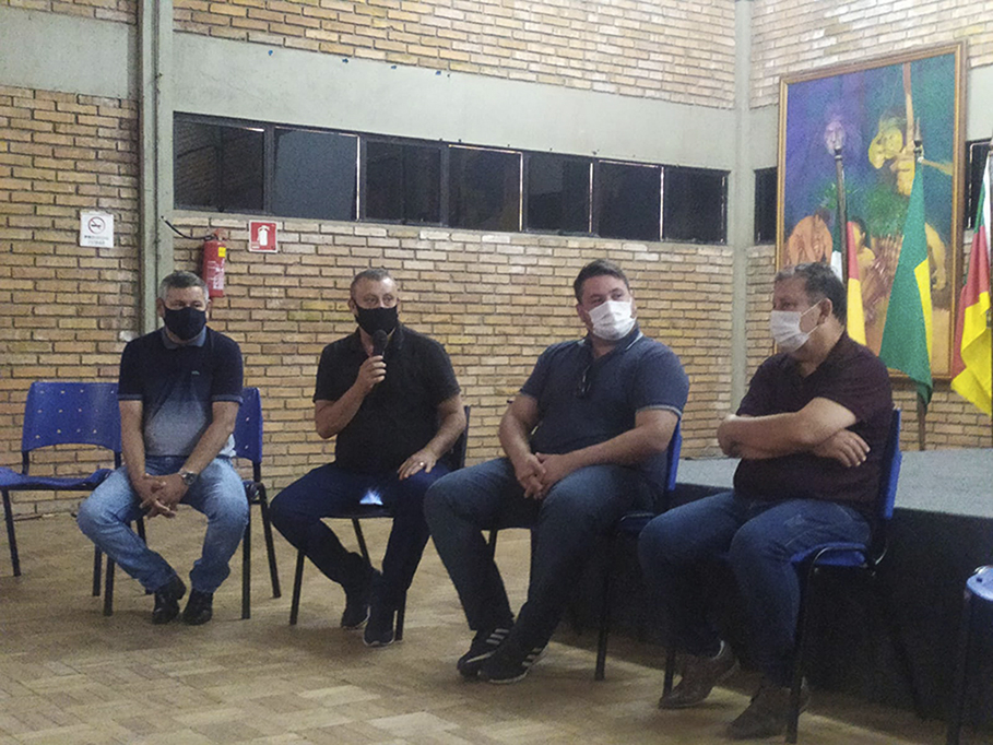 Câmara de Vereadores discute com entidades ligadas a saúde, soluções para cirurgias eletivas.