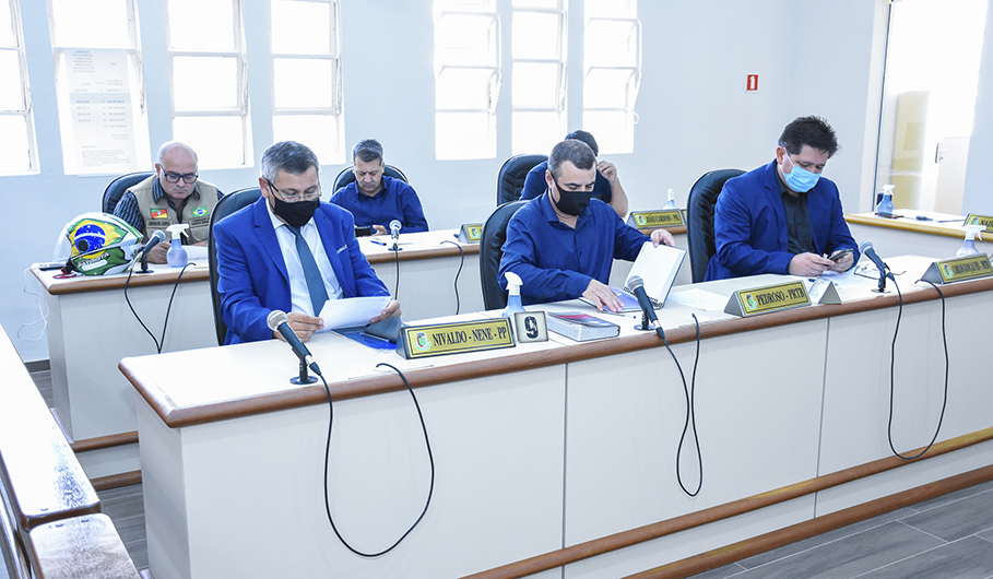 DEBATES MARCARAM A SESSÃO ORDINÁRIA DESTA SEGUNDA-FEIRA (14)