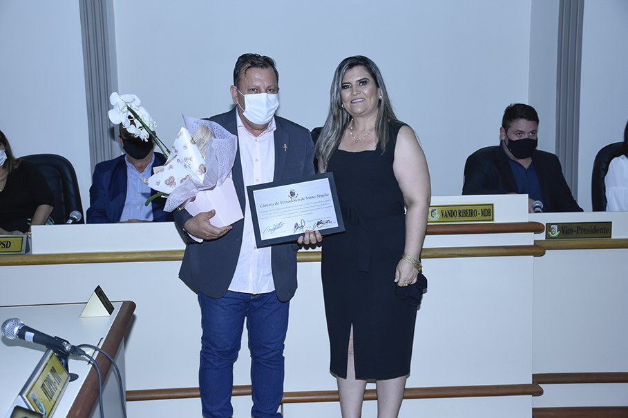 CONFIRA A ENTREGA DO TÍTULO MULHER CIDADÃ.