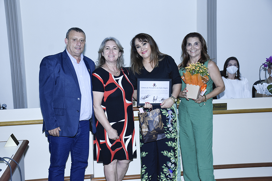 CONFIRA A ENTREGA DO TÍTULO MULHER CIDADÃ.