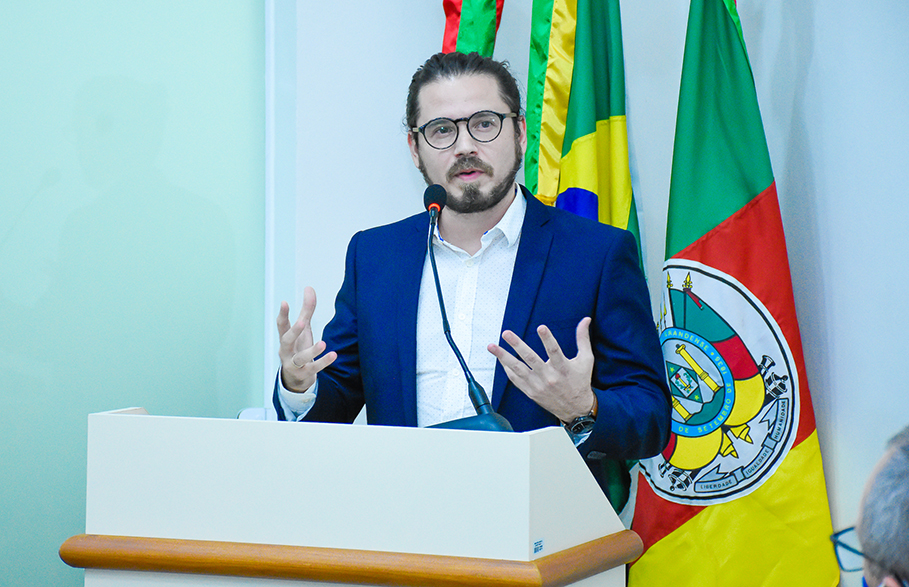 CIENTISTA MISSIONEIRO EDUARDO RIGON ZIMMER RECEBEU A ORDEM DA CRUZ MISSIONEIRA