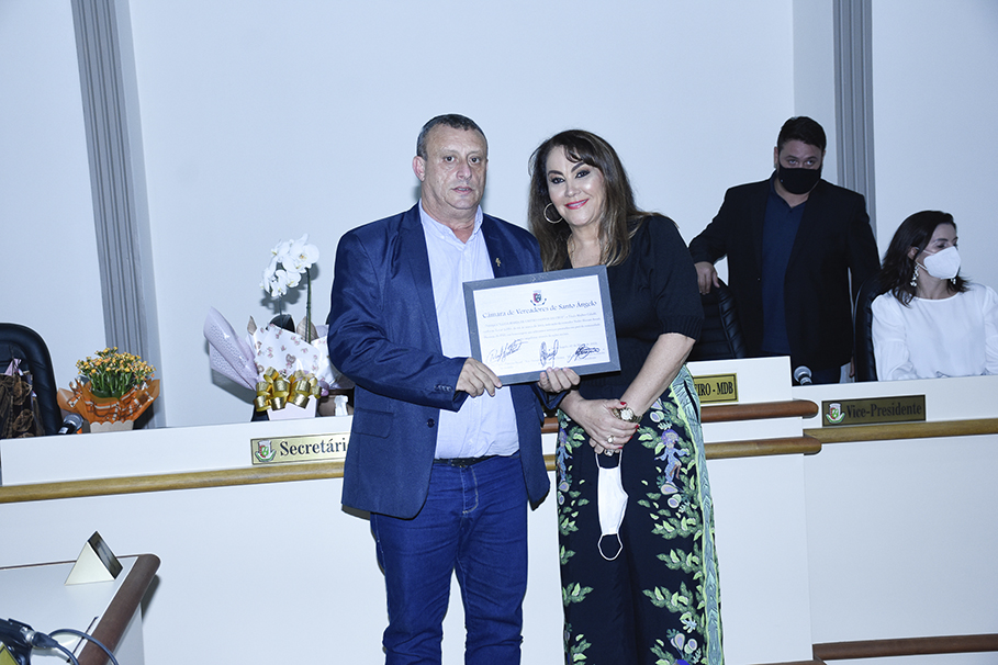 CONFIRA A ENTREGA DO TÍTULO MULHER CIDADÃ.