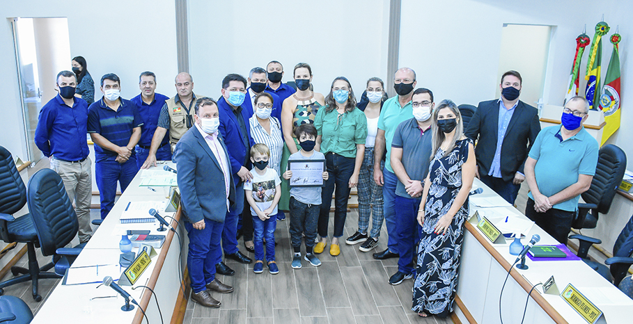 CENTRO MISSIONEIRO DE EQUOTERAPIA COMEMORA 15 ANOS DE ATUAÇÃO.