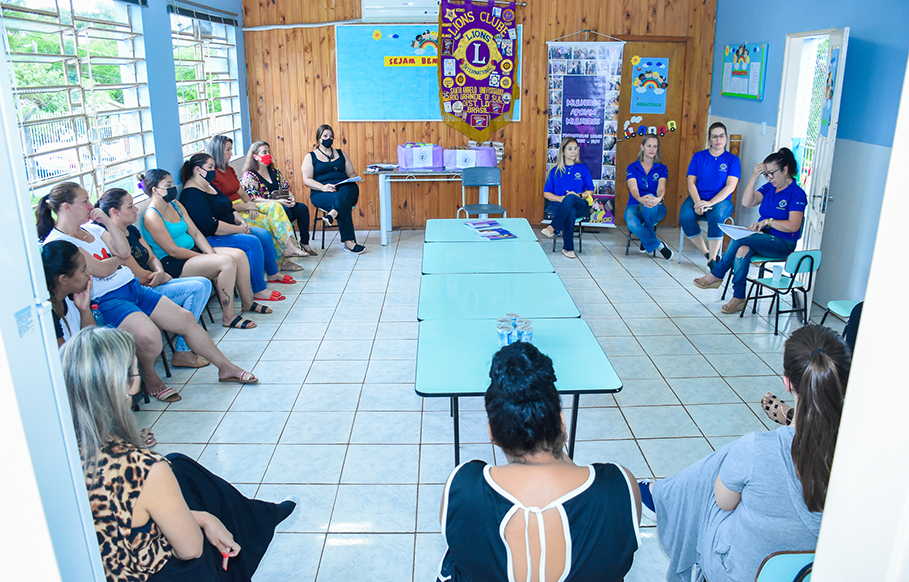 RODA DE CONVERSAS"SOBRE NÓS" NO BAIRRO BOA ESPERANÇA.