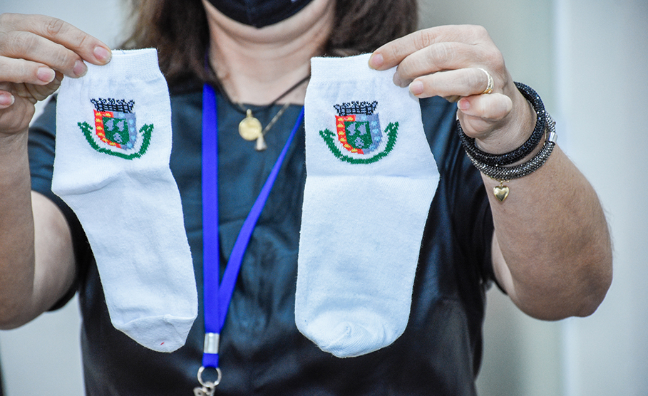 SECRETÁRIO DE EDUCAÇÃO REALIZOU A APRESENTAÇÃO DOS UNIFORMES ESCOLARES PARA OS VEREADORES