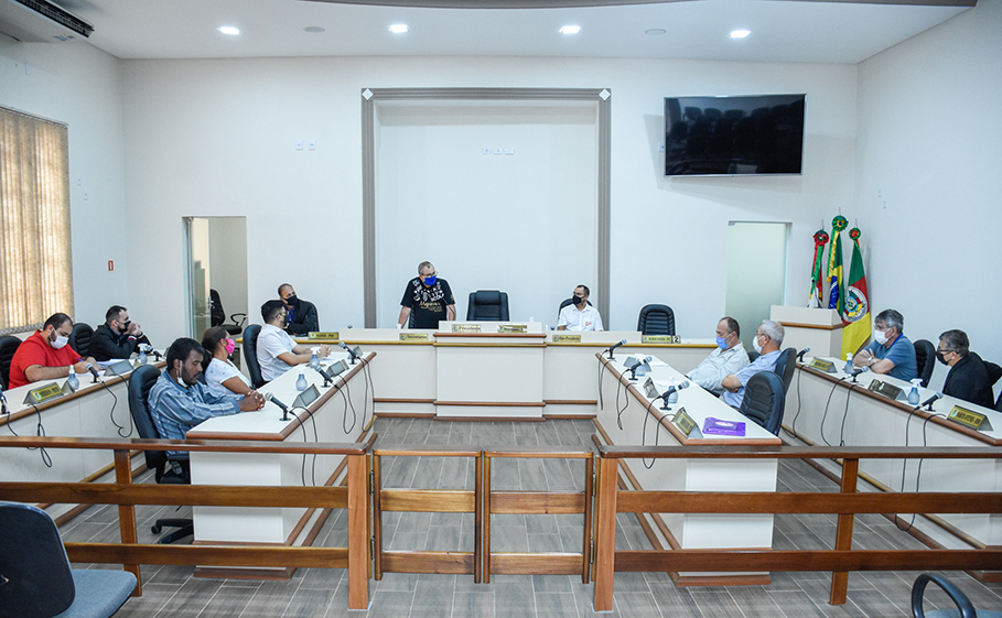 PODER LEGISLATIVO PROMOVE DEBATE SOBRE O TRANSPORTE PÚBLICO MUNICIPAL.