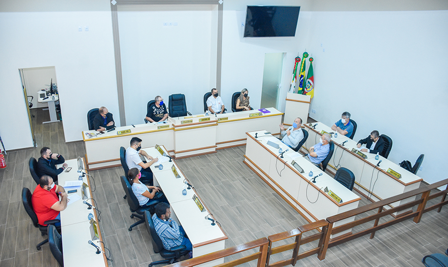 PODER LEGISLATIVO PROMOVE DEBATE SOBRE O TRANSPORTE PÚBLICO MUNICIPAL.