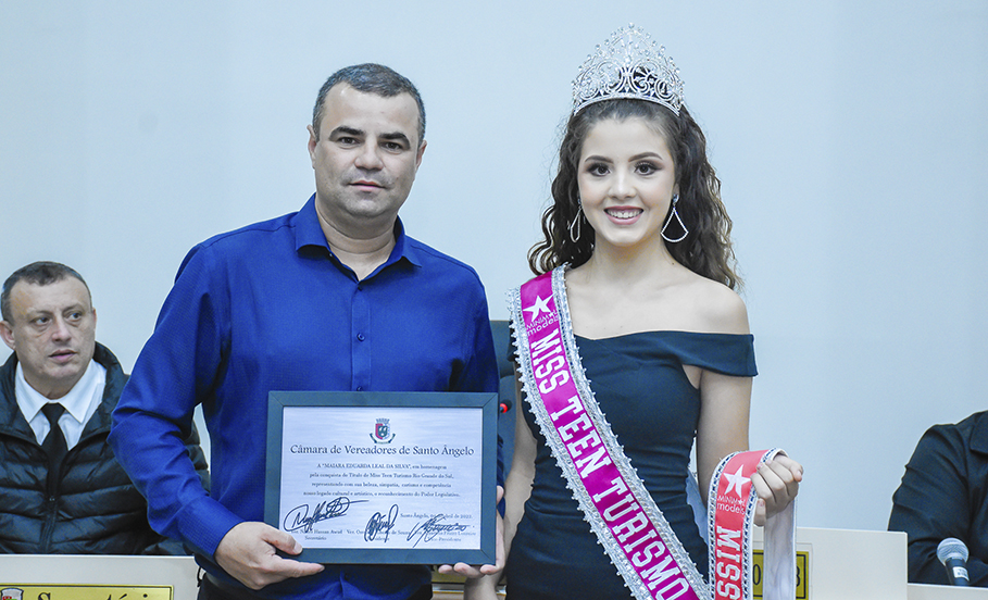 SESSÃO ESPECIAL HOMENAGEOU A MISS TEEN TURISMO RS MAIARA EDUARDA LEAL