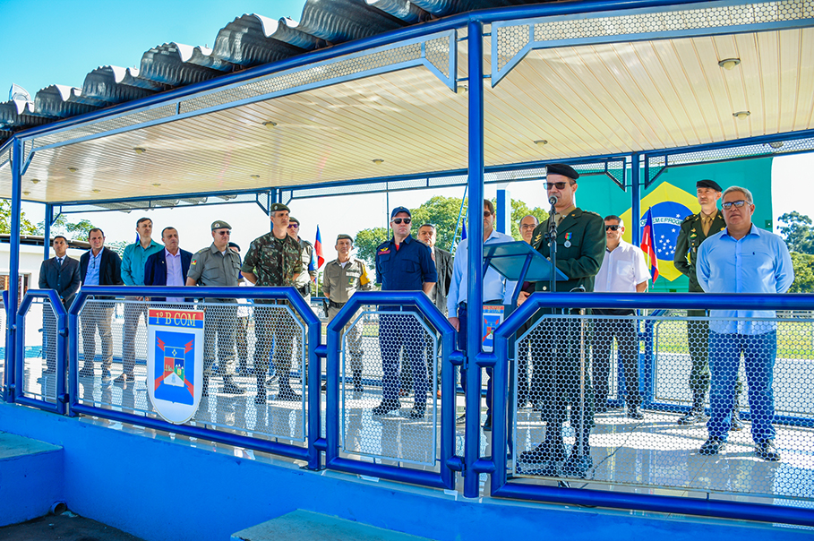 O PODER LEGISLATIVO PRESTIGIA A SOLENIDADE EM HOMENAGEM AO EXÉRCITO BRASILEIRO