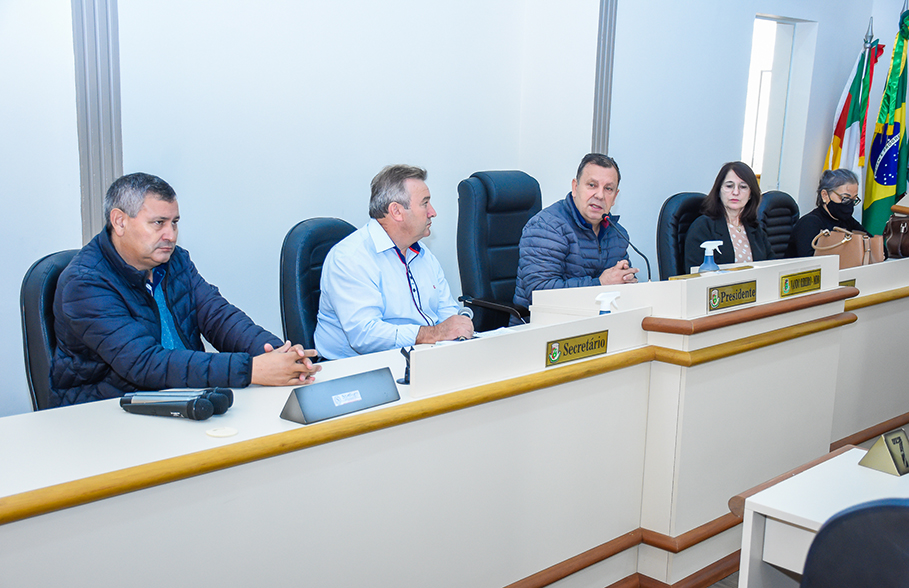 Poder Legislativo busca solução para o transporte escolar no interior.
