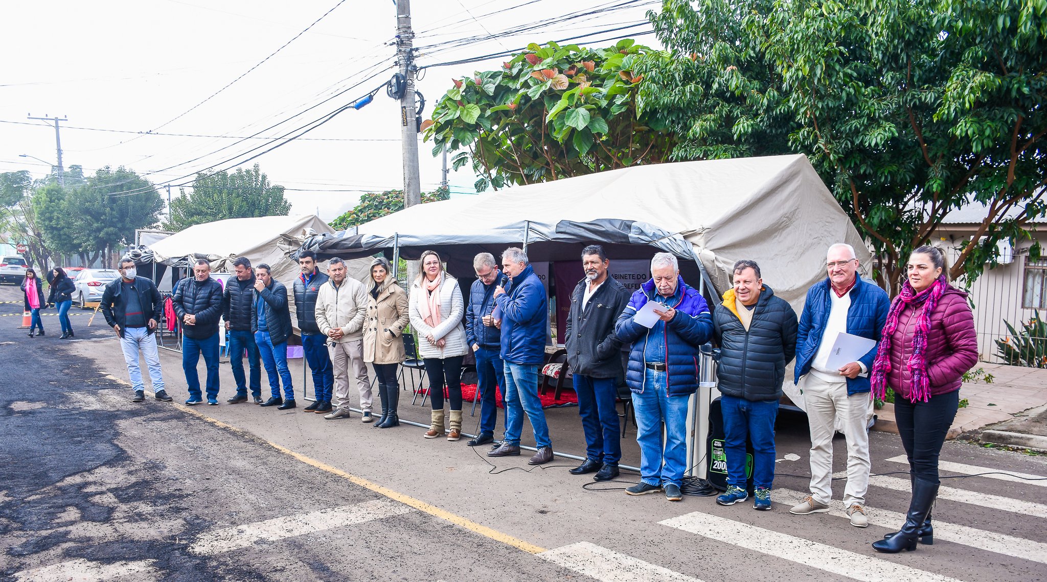 Vereadores acompanham trabalhos do projeto Prefeitura nos Bairros 