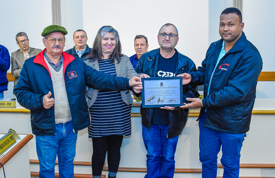 Sessão Especial faz homenagem ao Dia do Trabalhador