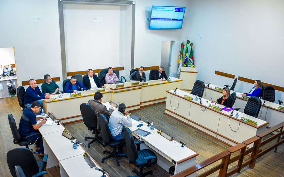 Reunião no Legislativo prevê medidas para desafogar atendimentos na UPA 