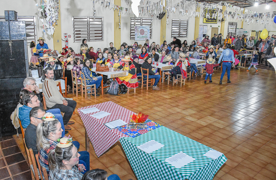 Clubes de Mães da comunidade do Rincão do Sossego realizam festa junina