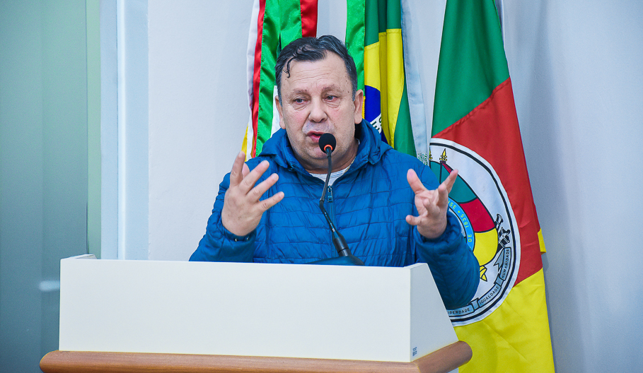 Homenagem marca a despedida do servidor Dário Basso da Câmara Municipal de Vereadores