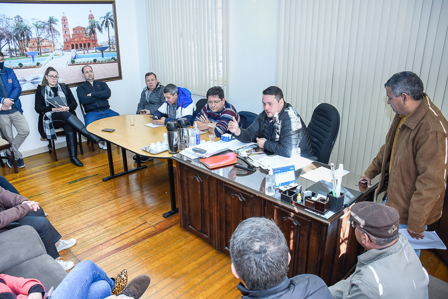 Legislativo busca regulamentação para administração dos cemitérios municipais